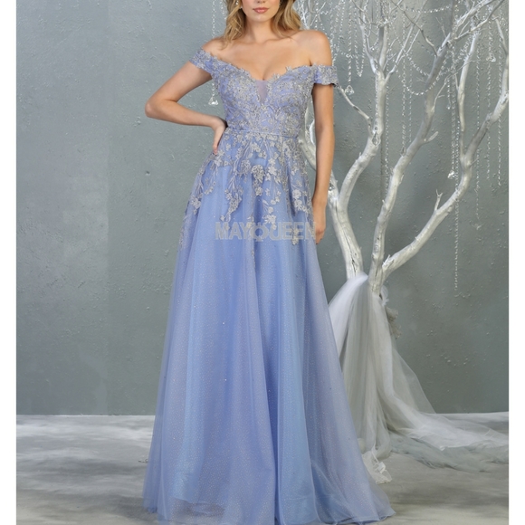 Formal dress - Picture 1 of 10